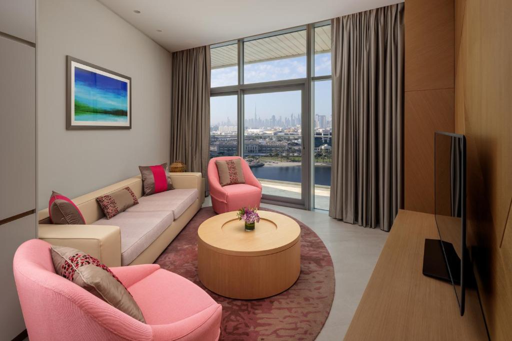 Two-Bedroom Apartment with Creek View - Image 7