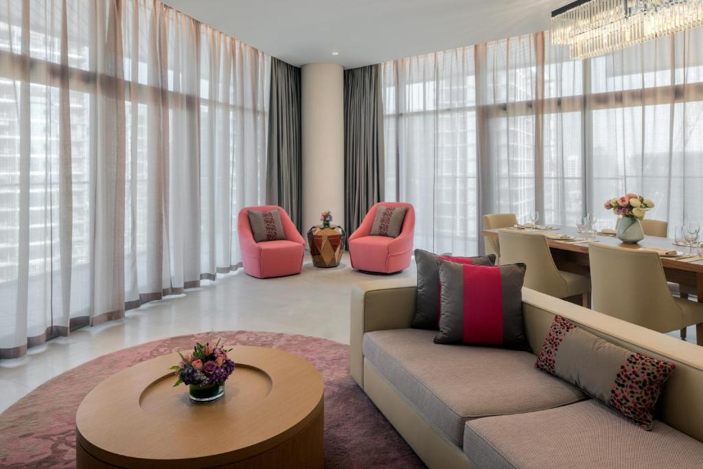 Two-Bedroom Apartment with Terrace - Image 5