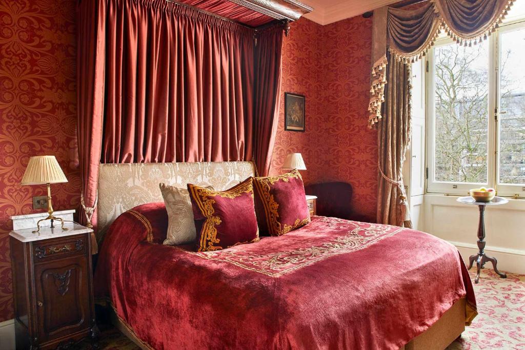 Standard King Room - Image 2