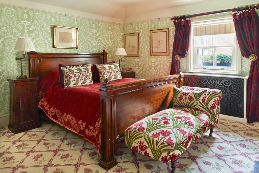 Standard King Room - Image 6