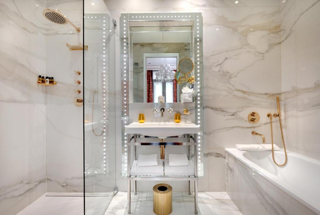 Baron Haussmann Suite - Image 4