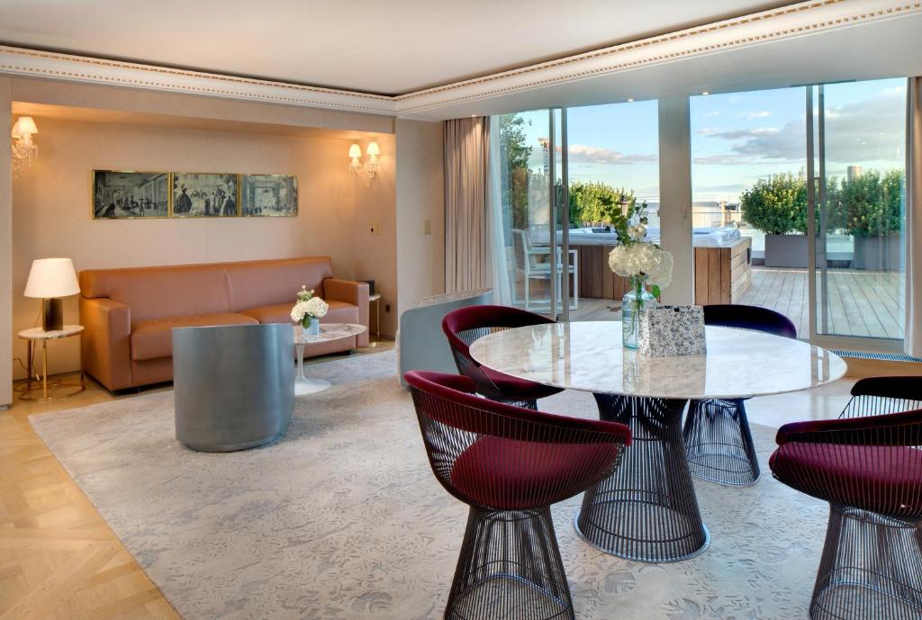 Bowmann Suite with Rooftop Terrace - Image 12