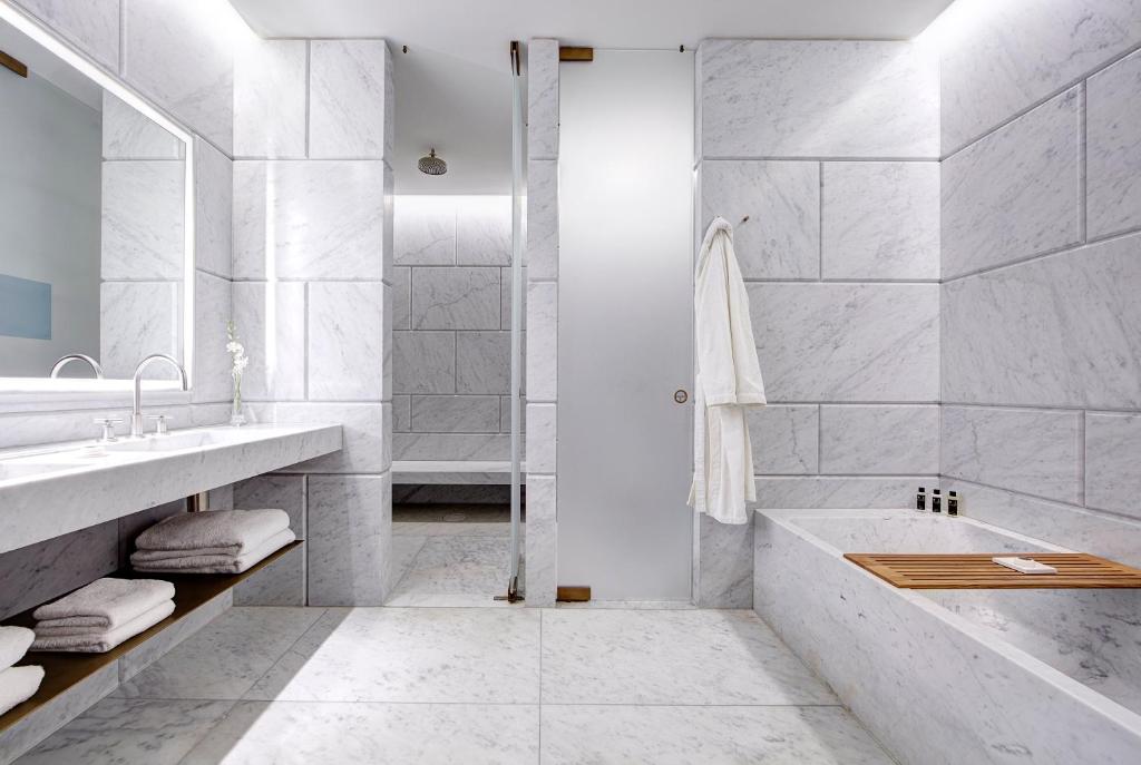 Grand Junior Suite - Image 2