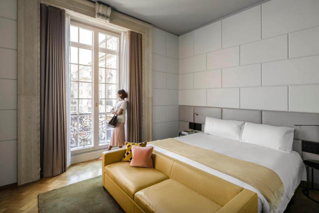 Grand Regent Suite - Image 10