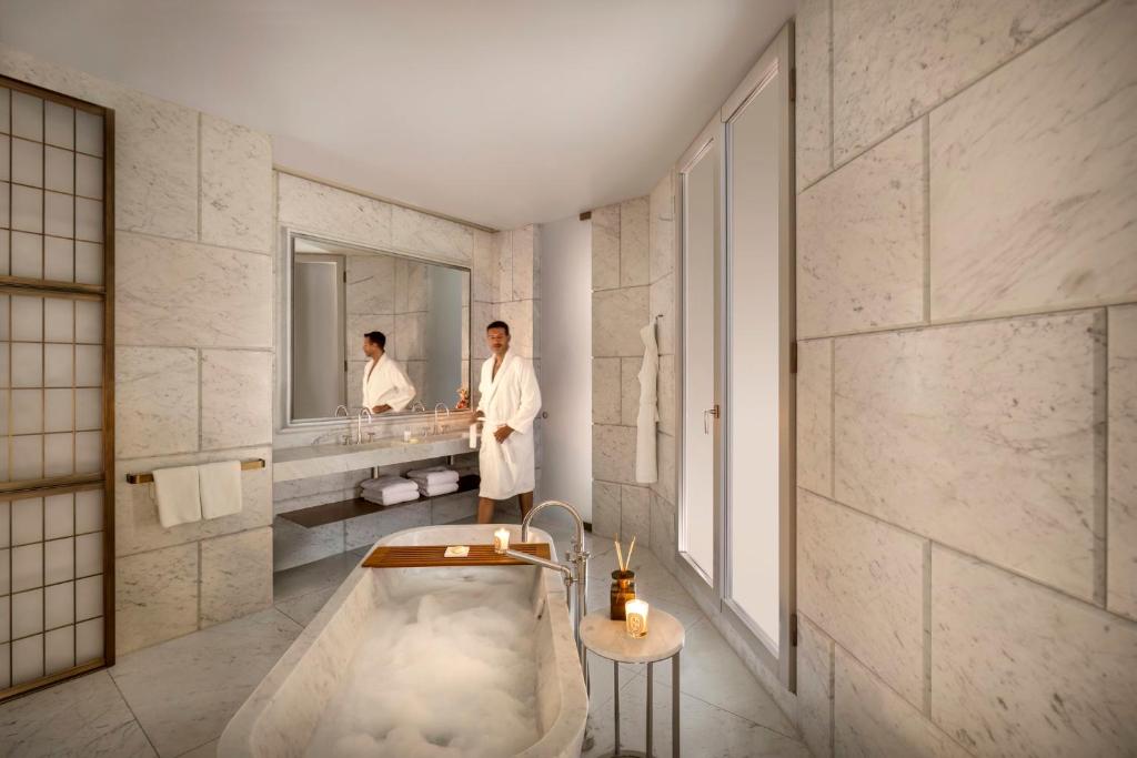 Grand Regent Suite - Image 9