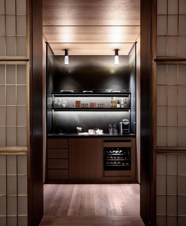 Oscar Suite - Image 1