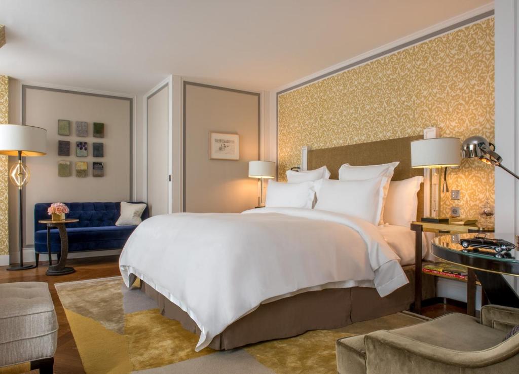 Deluxe Room - Image 1