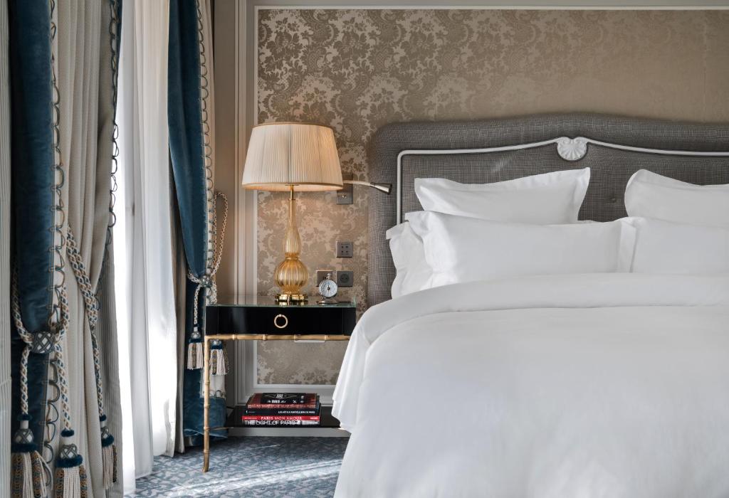 Grand Premier King Room - Image 5