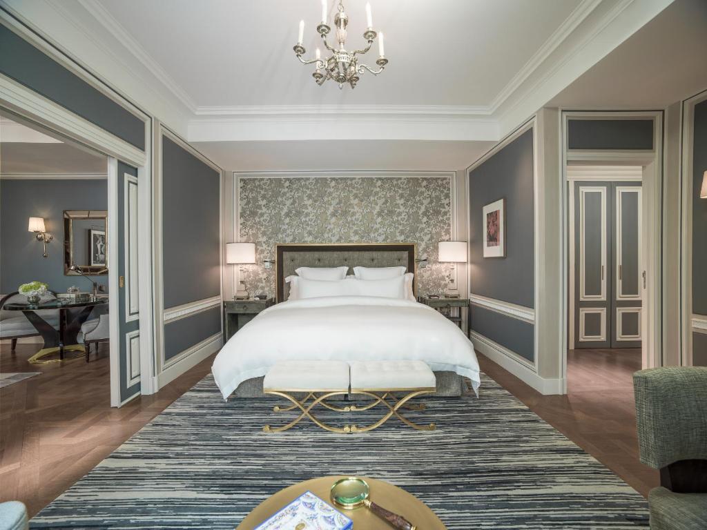 Grand Premier Suite - Image 5