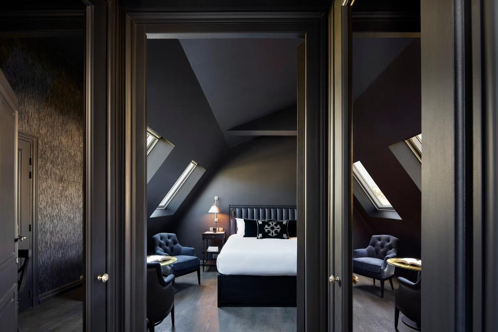 Double Room - Image 6