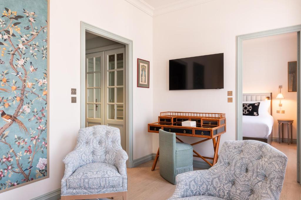 Suite with Balcony - Image 1