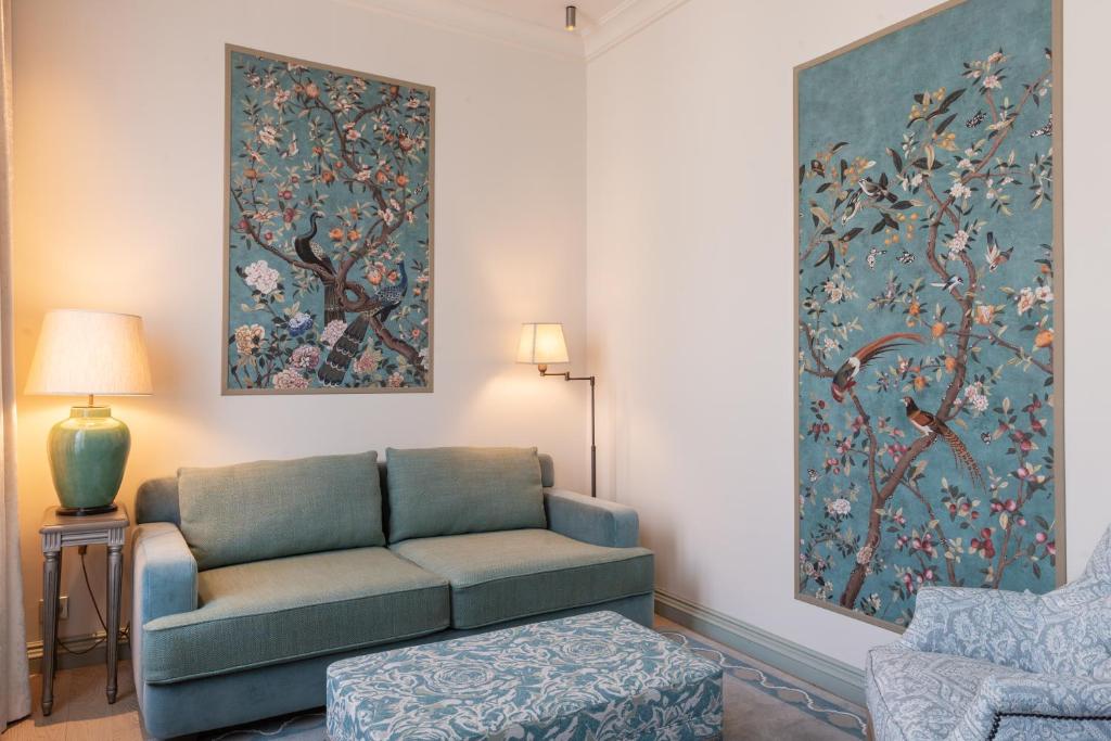 Suite with Balcony - Image 2