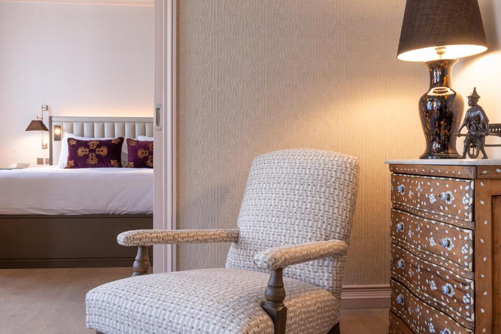 Suite with Balcony - Image 5