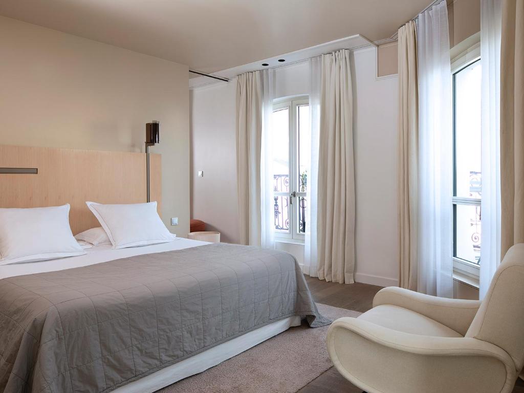 Junior Suite - Image 1