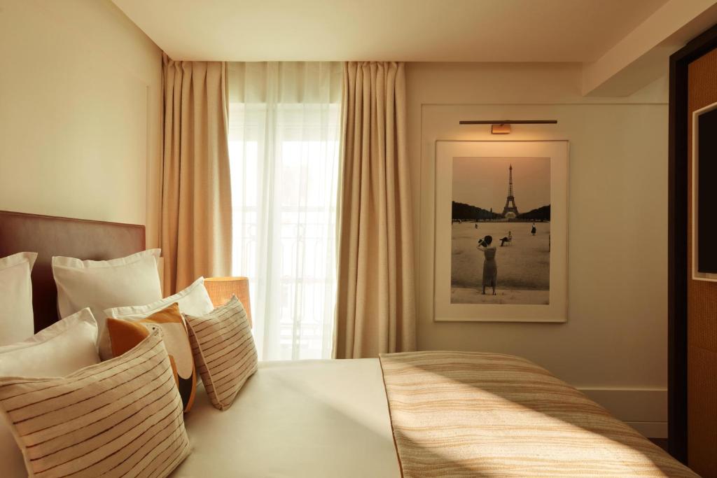 Deluxe Double Room - Image 2