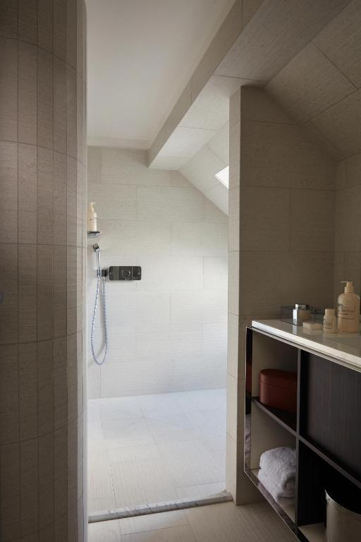 Two-Bedroom Suite - Image 3