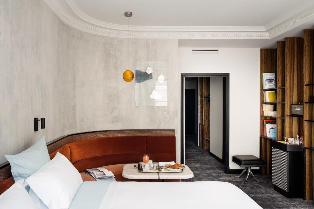 Classic Double Room - Image 5