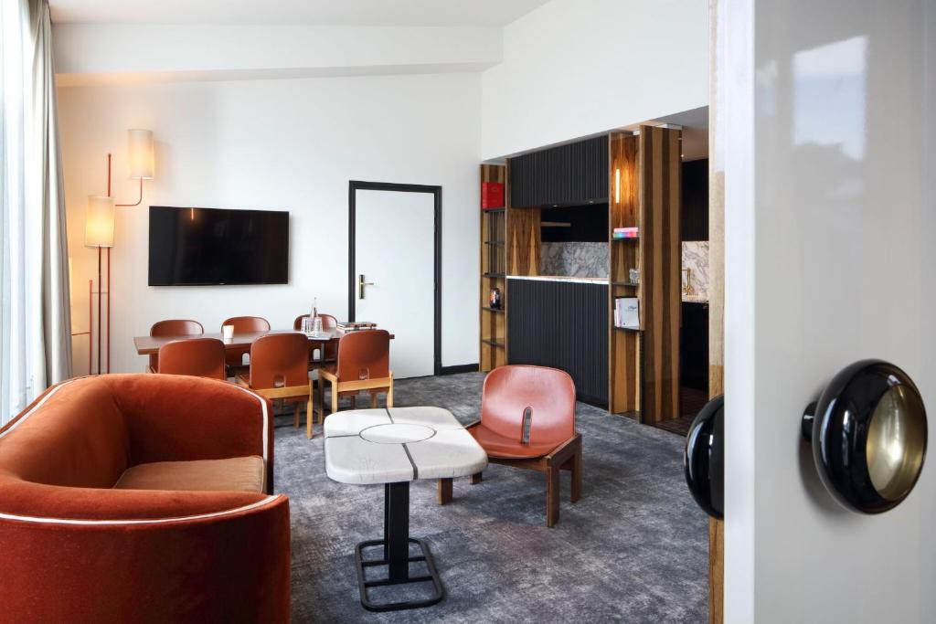 Suite with Terrace - Image 1