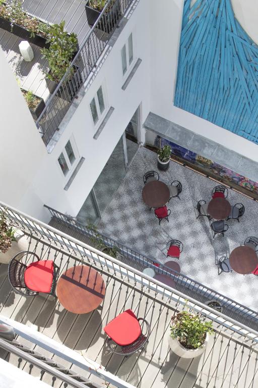 Superior Double Room - Image 9