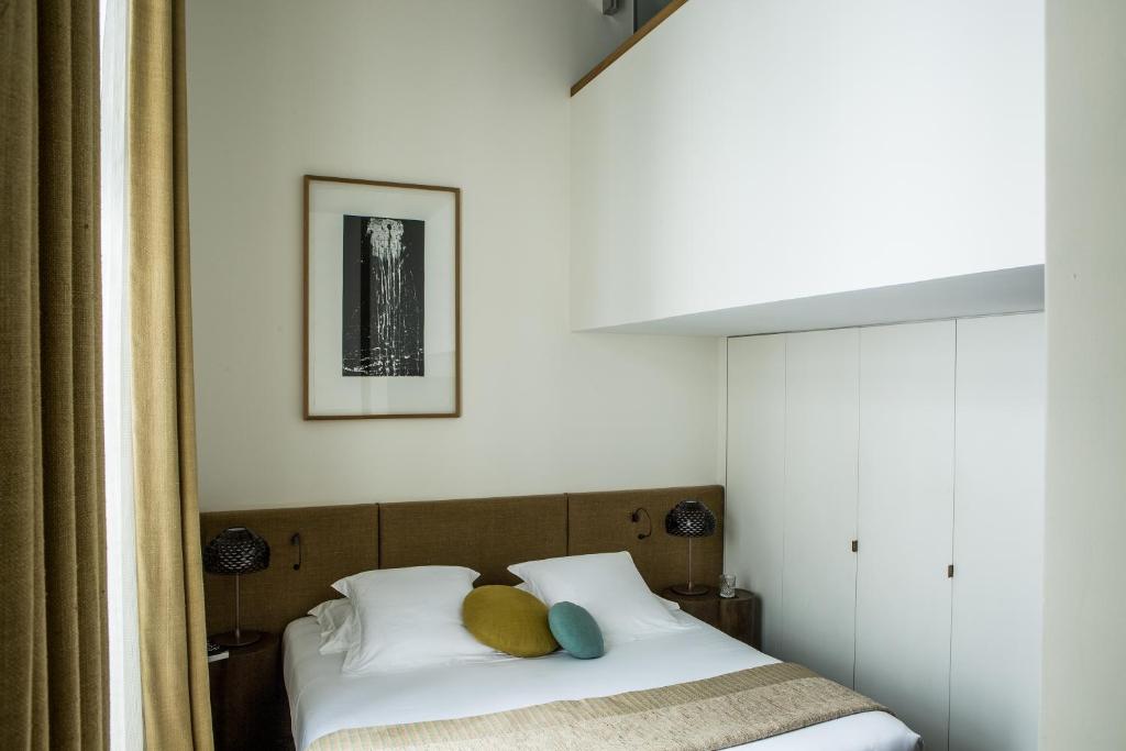 Deluxe Double Room - Image 2