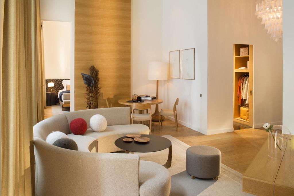 Prestige Suite - Image 10
