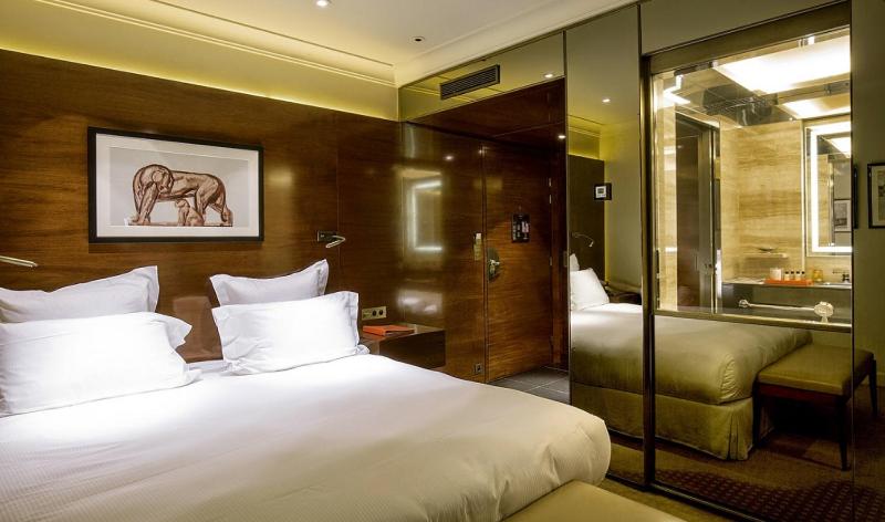 Deluxe Double Room - Image 3