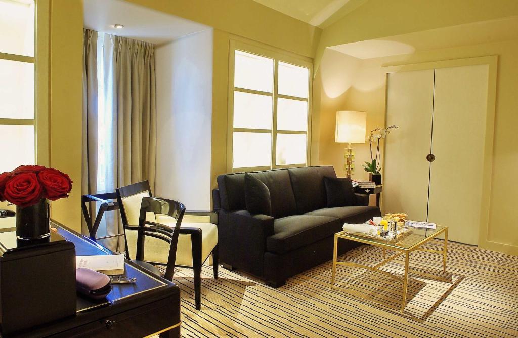 Montaigne Suite - Image 1