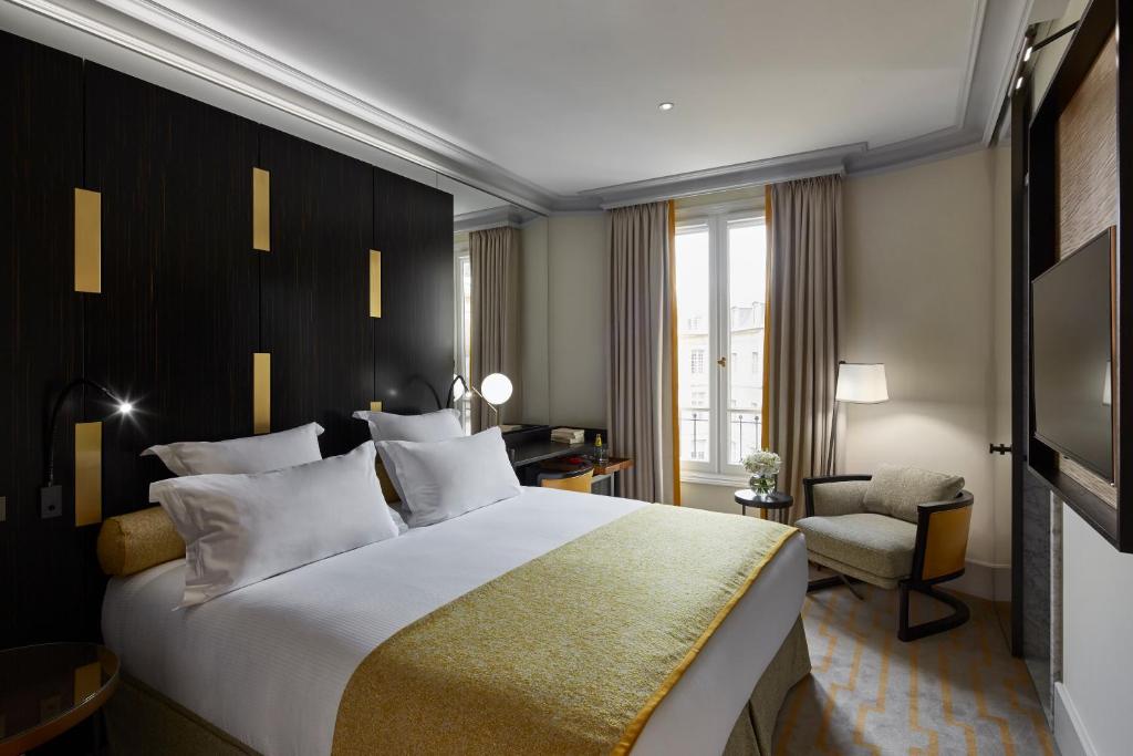 Superior Double Room - Image 4