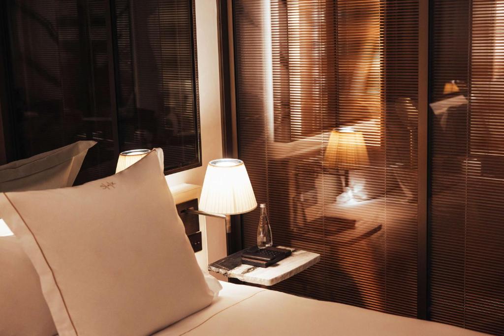 Deluxe Twin Room - Image 3