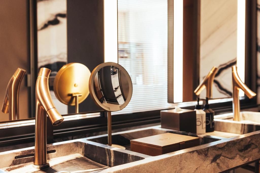 Junior Twin Suite - Image 3