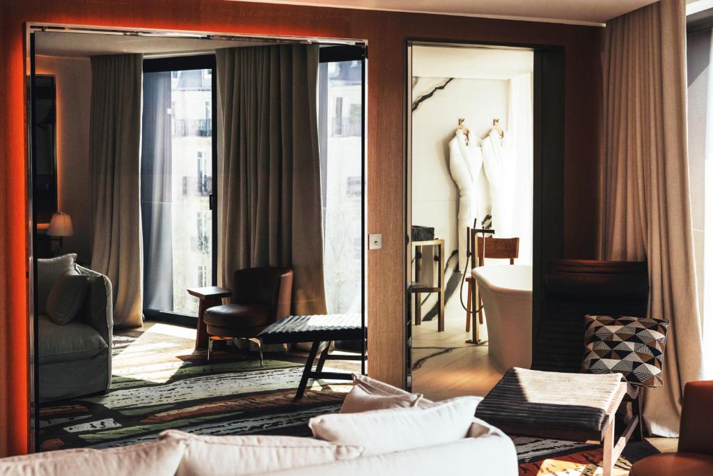 Prestige Junior King Suite - Image 5