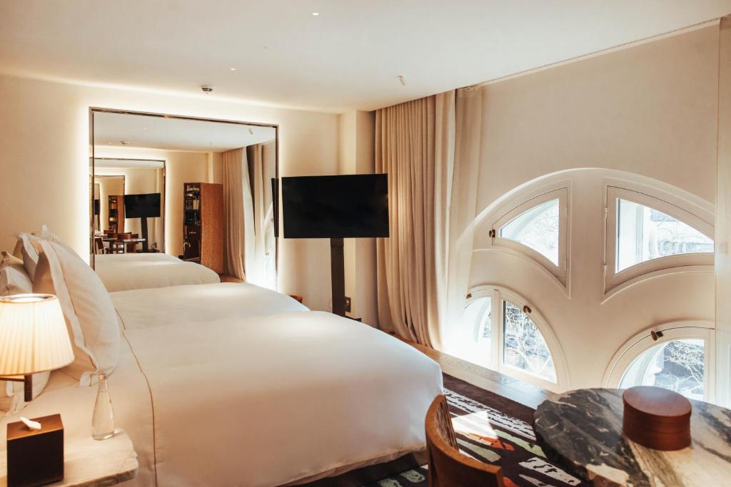 Prestige Twin Room - Image 2