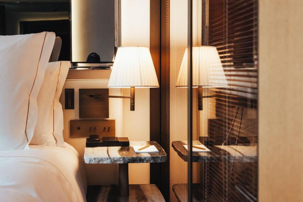 Sax King Room - Image 2