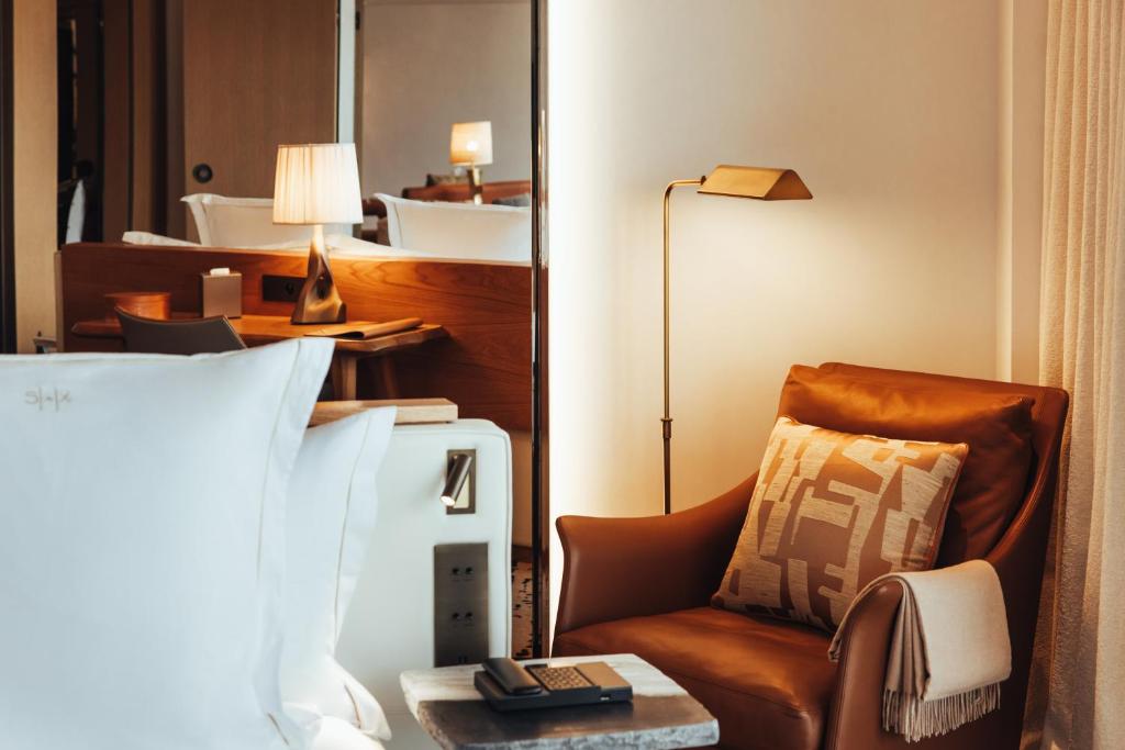 Signature Suite - Image 4