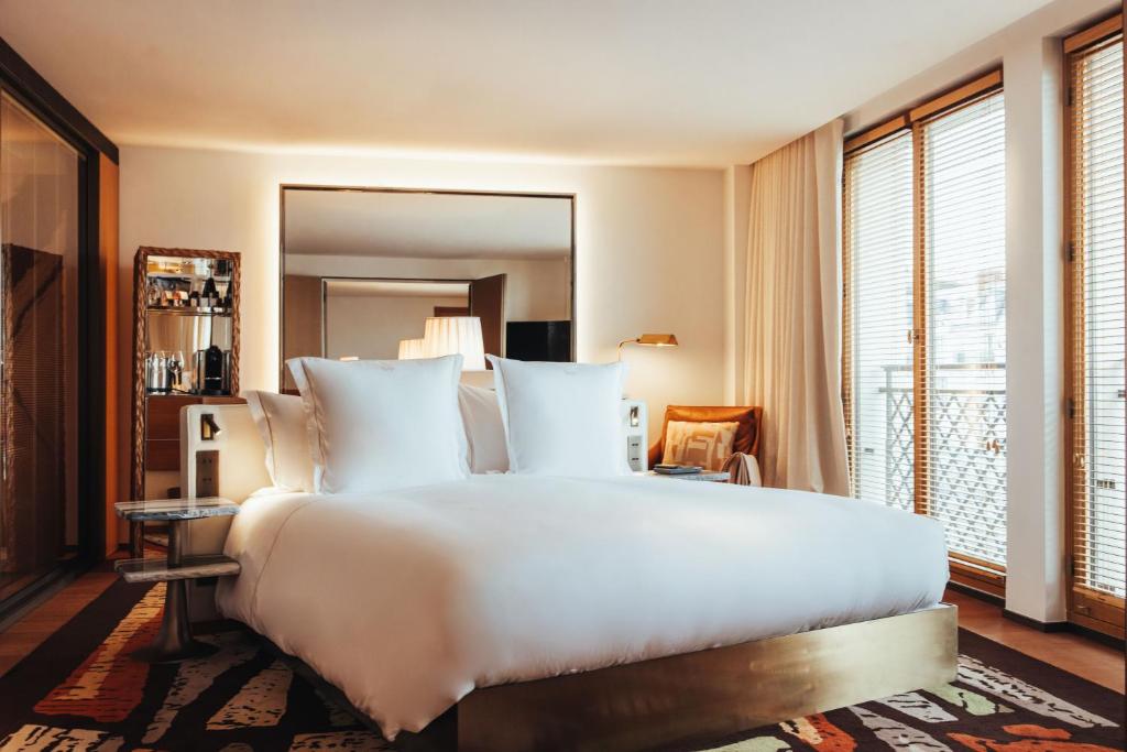 Signature Suite - Image 5