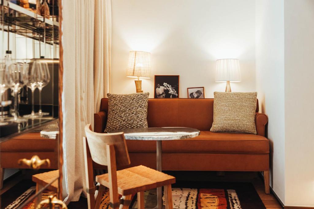 Winter Garden Suite - Image 2