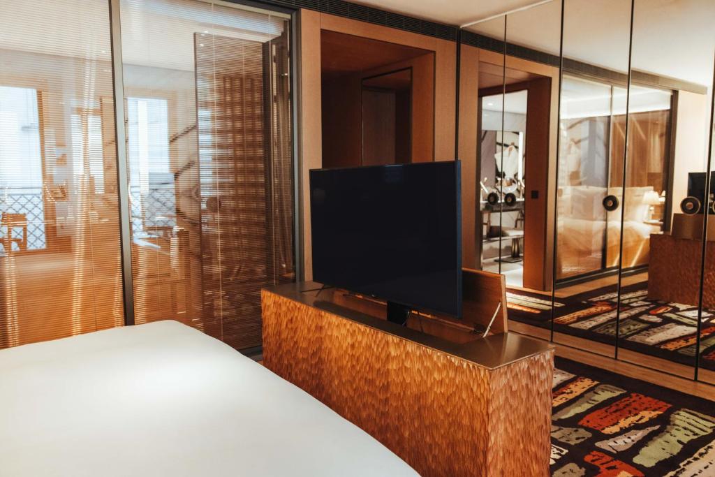 Winter Garden Suite - Image 9