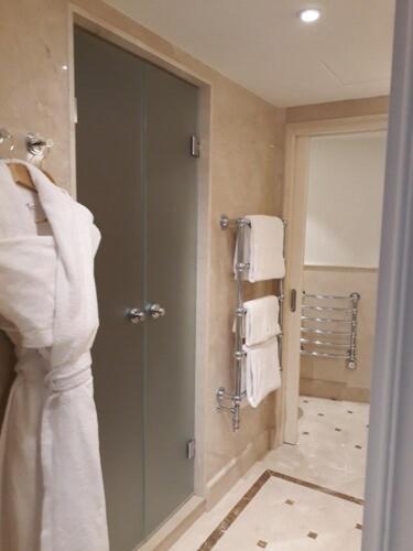 Junior Suite Parisienne - Image 4