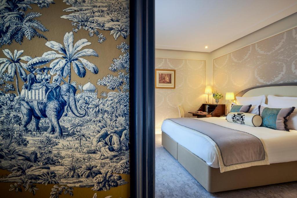Deluxe Room - Image 4