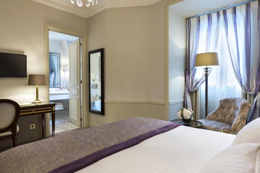Executive Room - Image 1