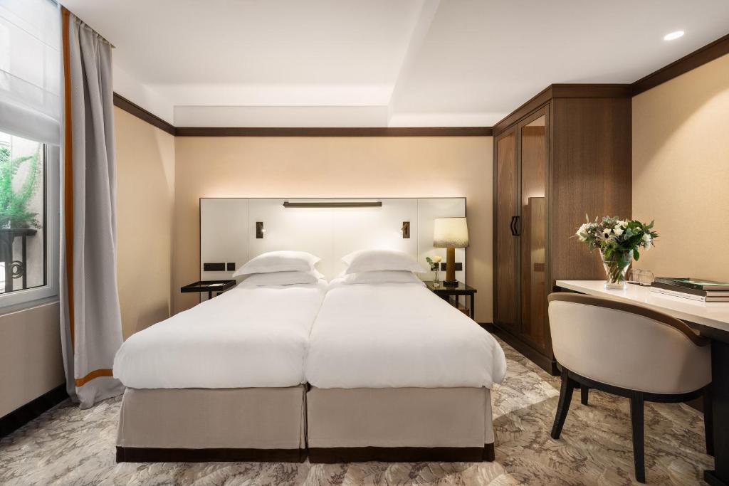 Deluxe Twin Room - Image 2