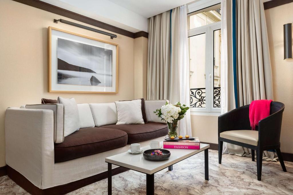 Madeleine Suite - Image 3