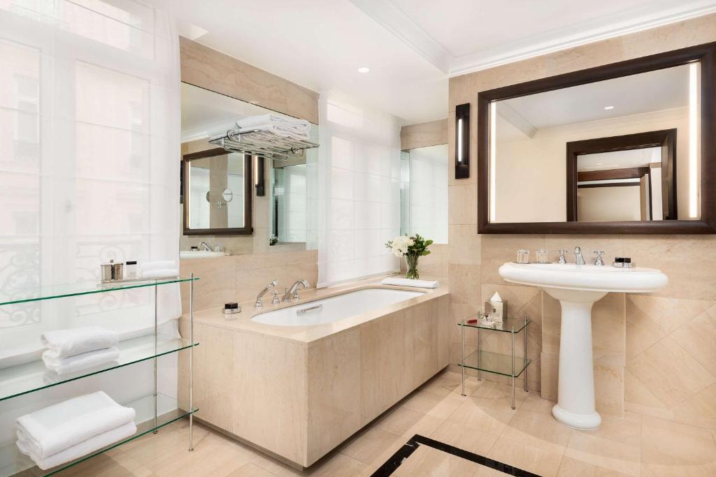 Madeleine Suite - Image 4