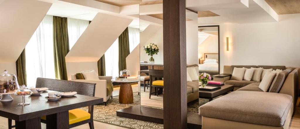 Presidential Suite - Image 2