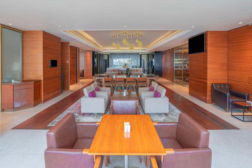 Club Twin Sea View - Image 6