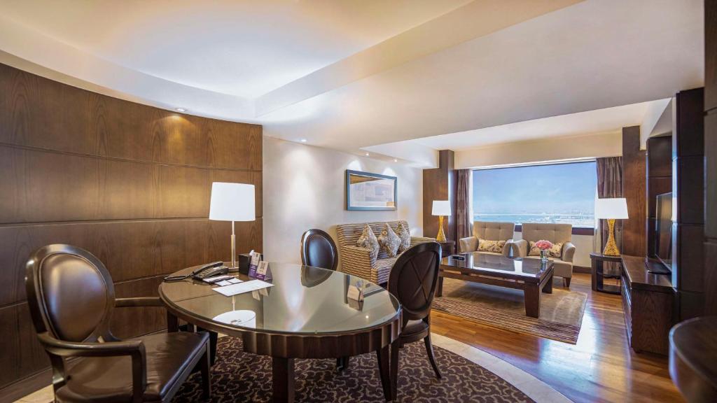 King Suite - Image 2
