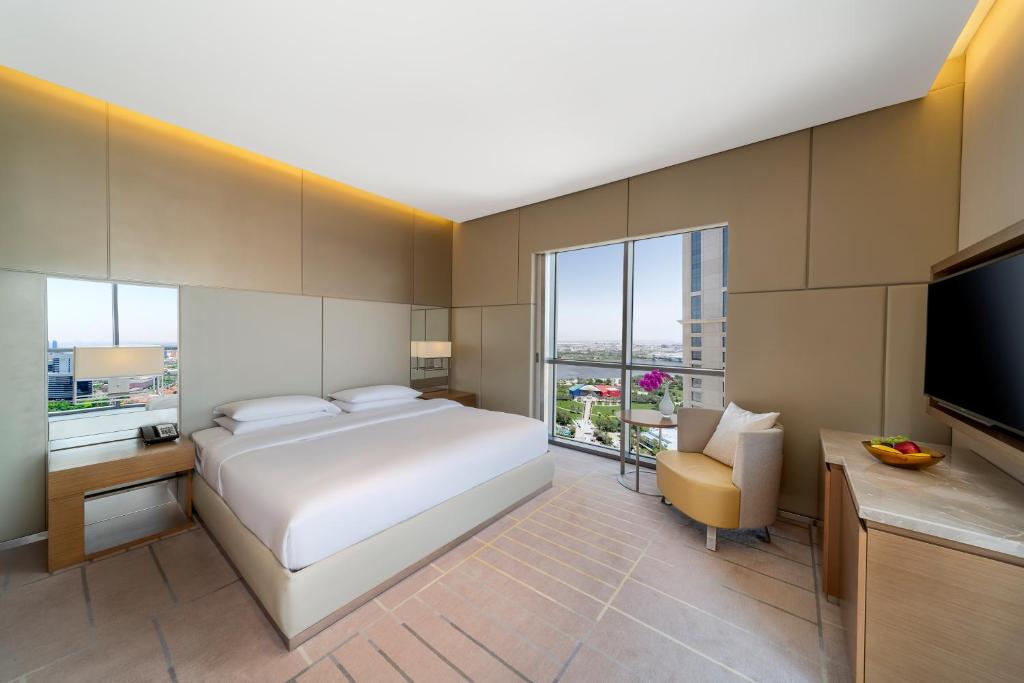 Executive Suite - Image 5