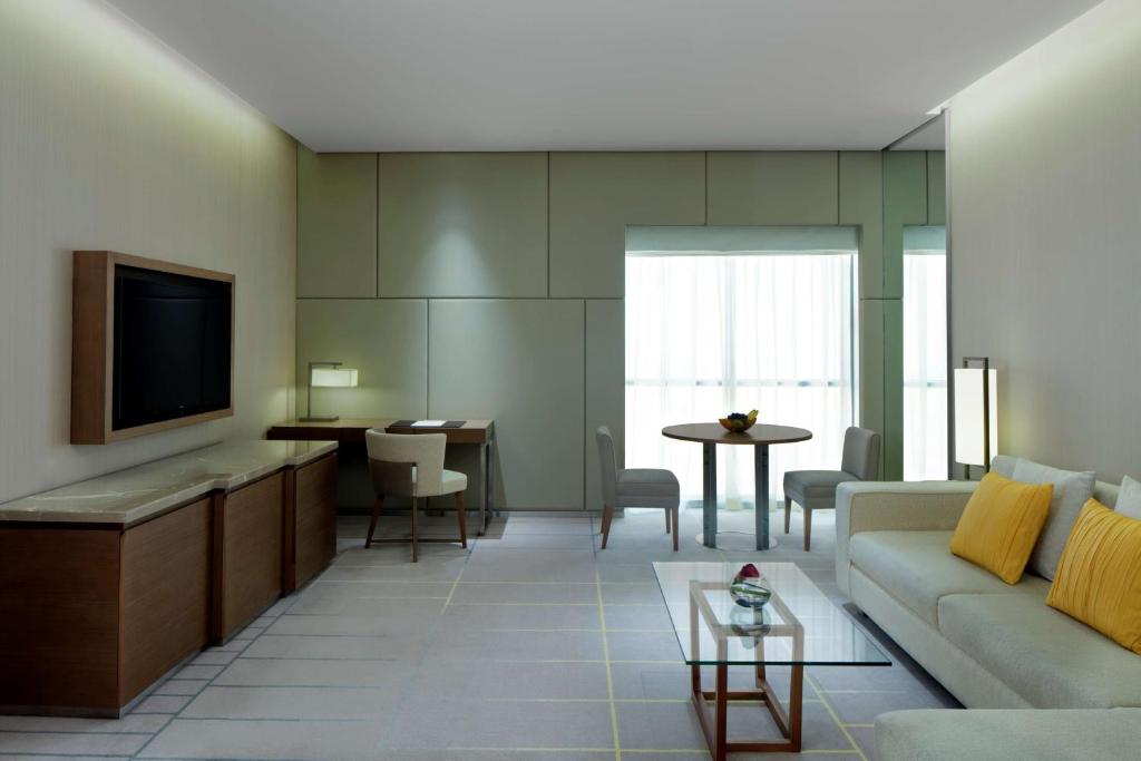 King Suite - Image 2