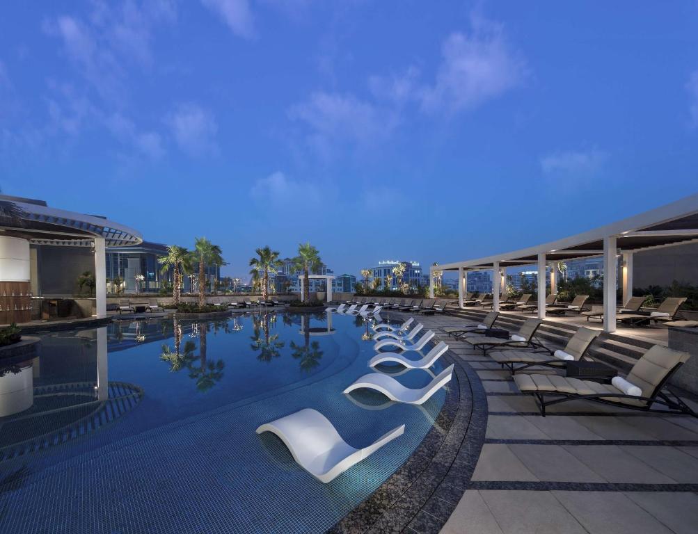 Twin Room - Club Access - Image 1