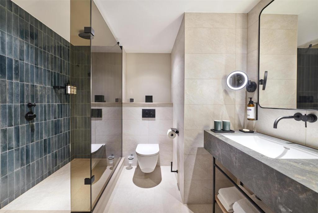Executive Suite - Image 4